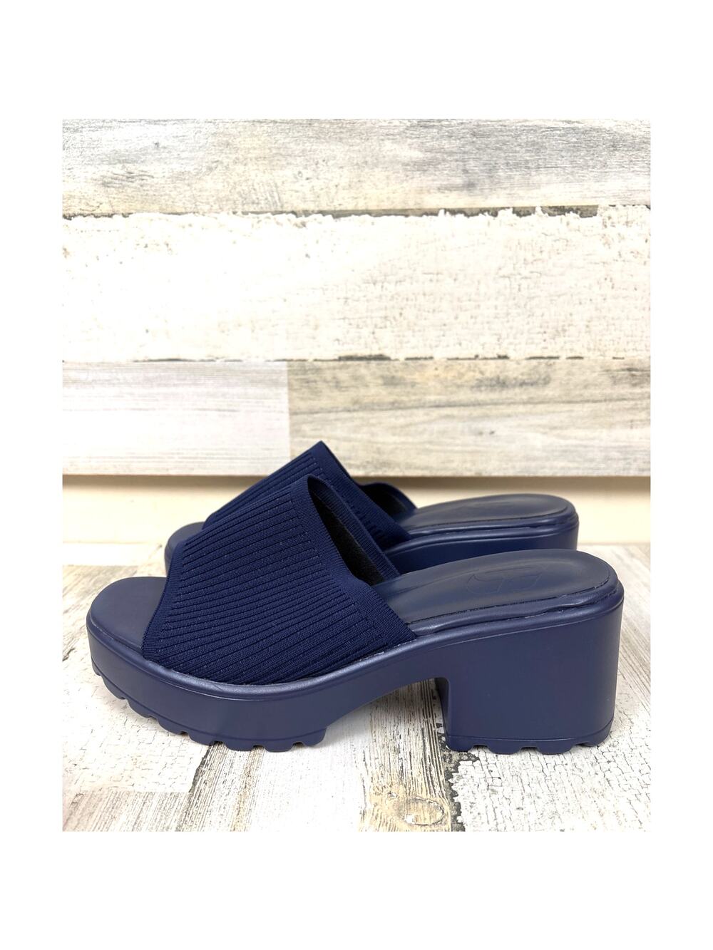Cuccoo Womens 9 Navy Blue Chunky Platform Block Heel Slip On Summer Sandals NEW